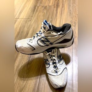 New Balance MX1010WB Cross- Training Shoe, White/ Gray